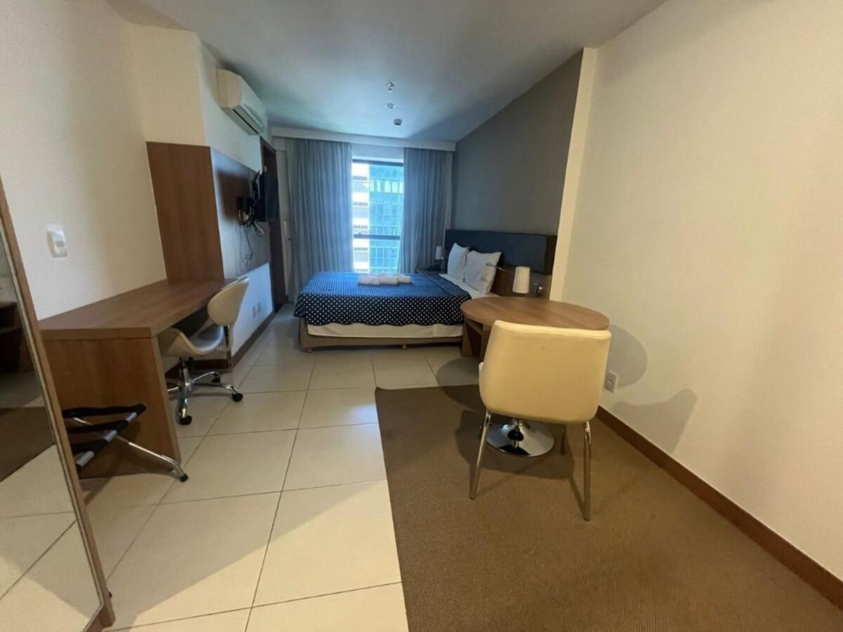 Apartamento Athos Bulcao Center *
